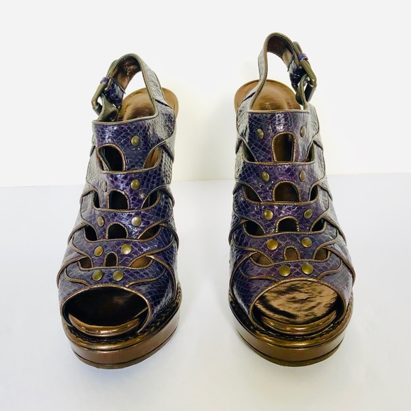 Bottega Veneta Eggplant Snakeskin shoes. - Picture 4 of 8